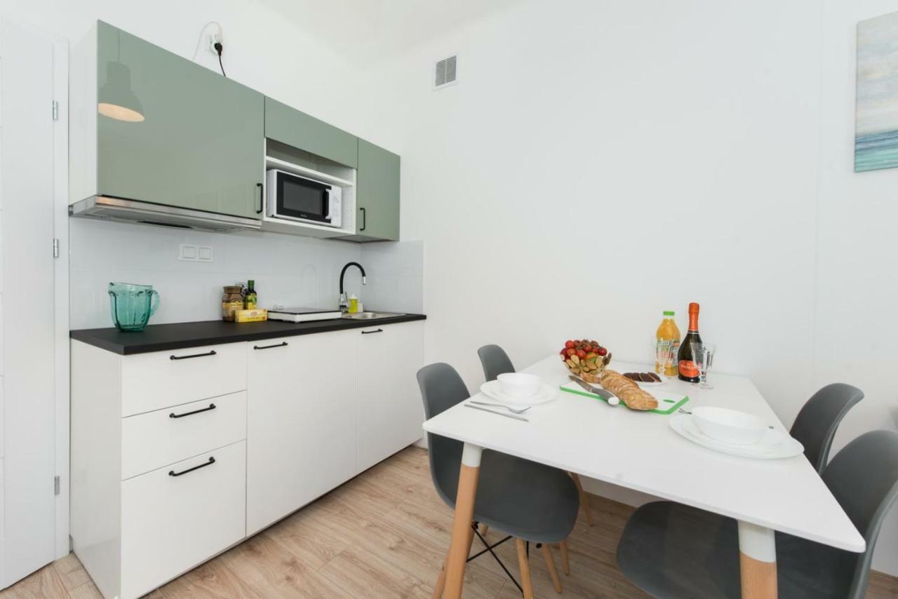 Superapart Gagarina Ministudio Warszawa Exteriör bild